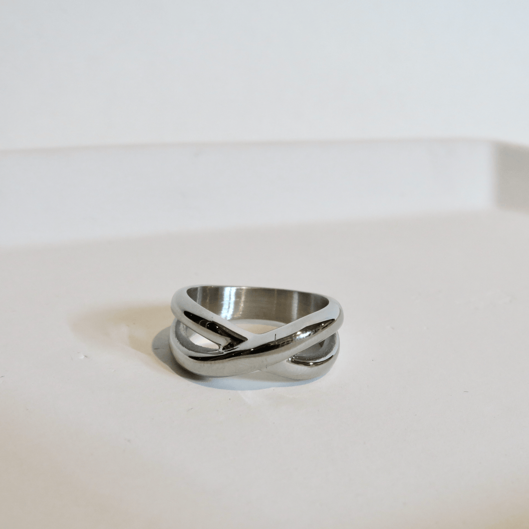 Lucia Ring